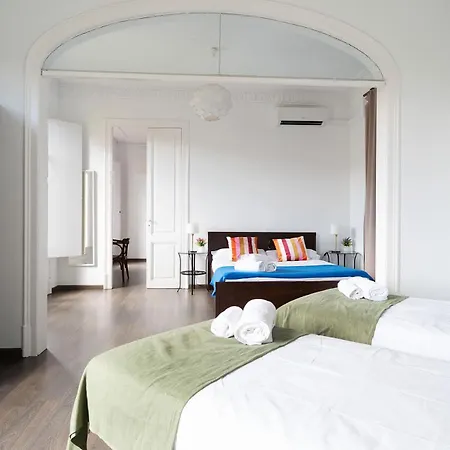 Premium 5 Hab Con Balcon A Gran Via - Grupos Hasta 10 - Passeig Gracia 7min Barcelona