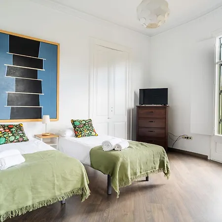 Premium 5 Hab Con Balcon A Gran Via - Grupos Hasta 10 - Passeig Gracia 7min Apartament
